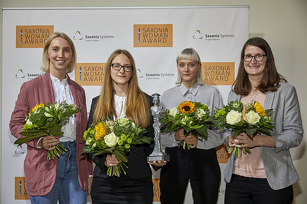 Lina Peters (ganz links) wurde mit dem 2. Preis ausgezeichnet. (Bild: Saxonia Woman Award)