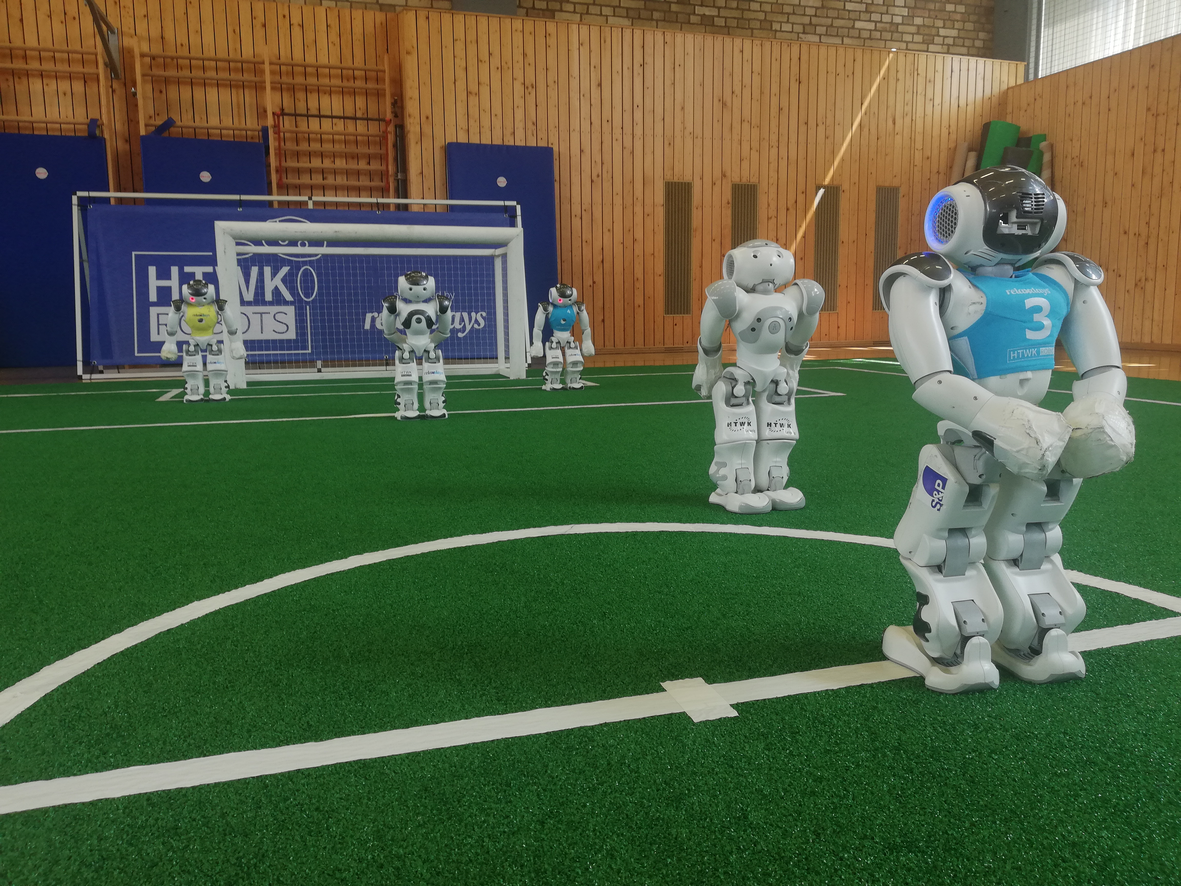 Spielfelder wie dieses in der Leipziger Sporthalle entstanden in der ganzen Welt. (Foto: Marie Nowicki/HTWK Leipzig)